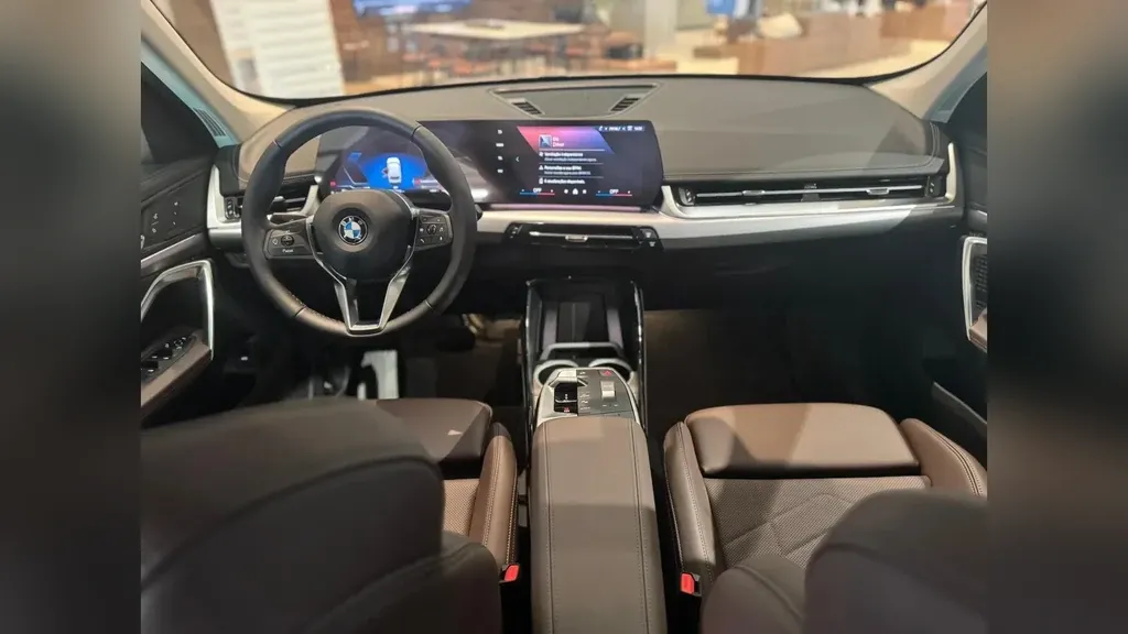 BMW IX1 - Imagem 4