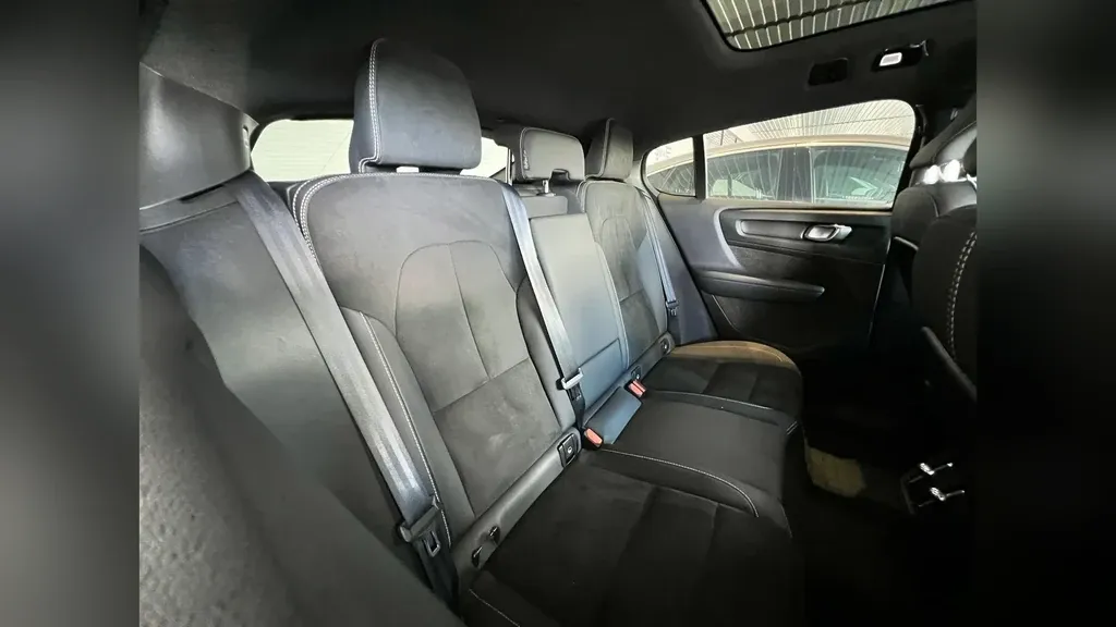 Volvo C40 Recharge - Imagem 11