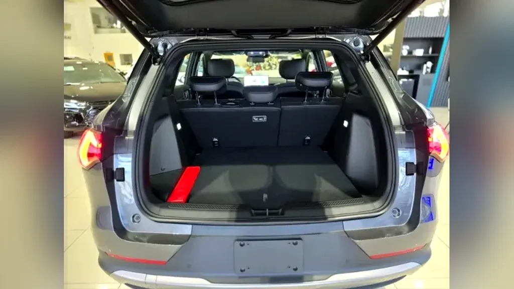 Chevrolet Captiva EV - Imagem 6