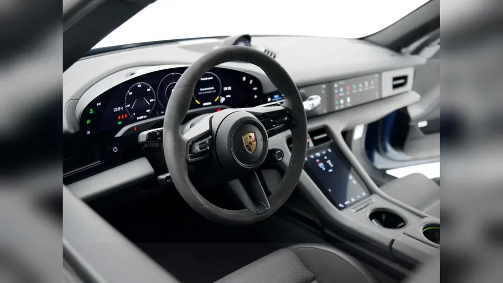 Porsche Taycan - Imagem 9