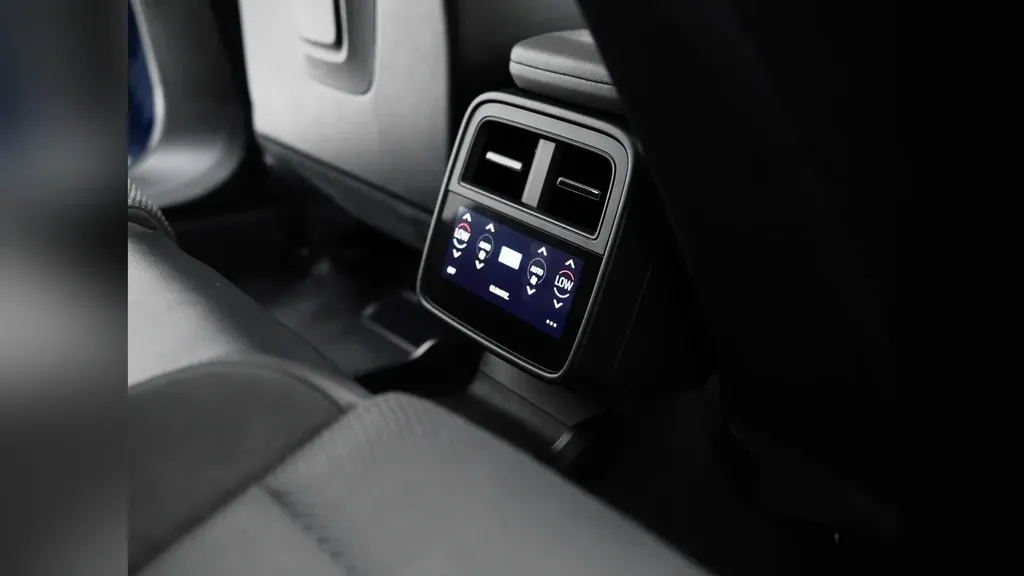 Porsche Taycan - Imagem 19