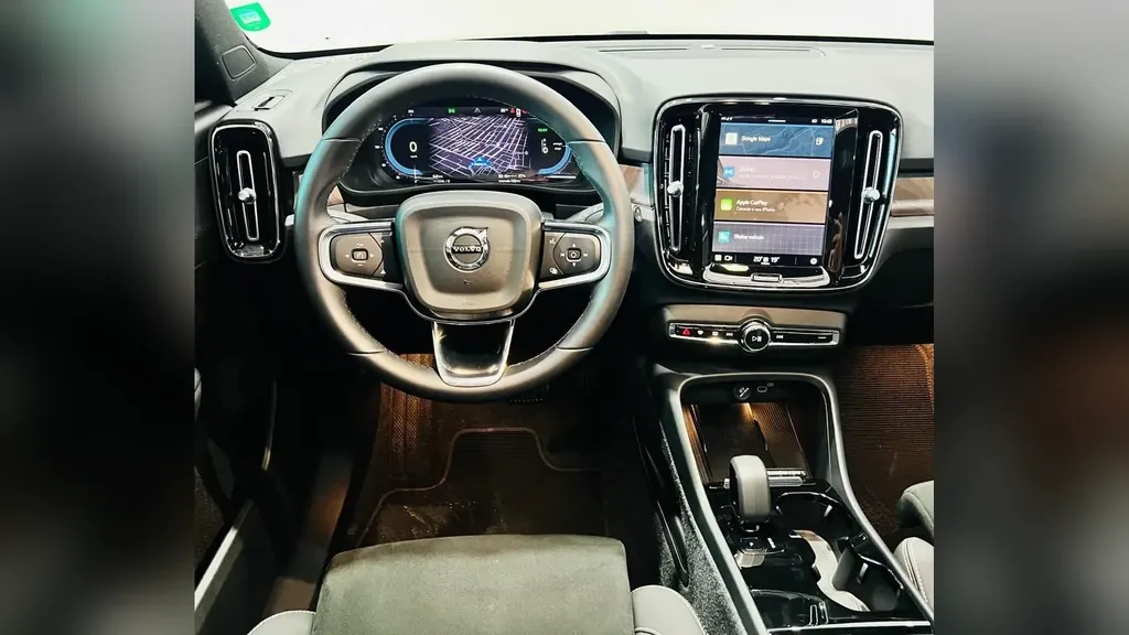 Volvo EX40 - Imagem 12