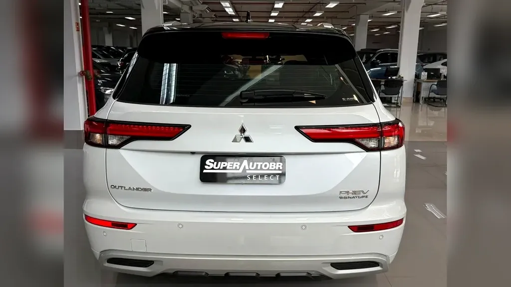 Mitsubishi Outlander - Imagem 5