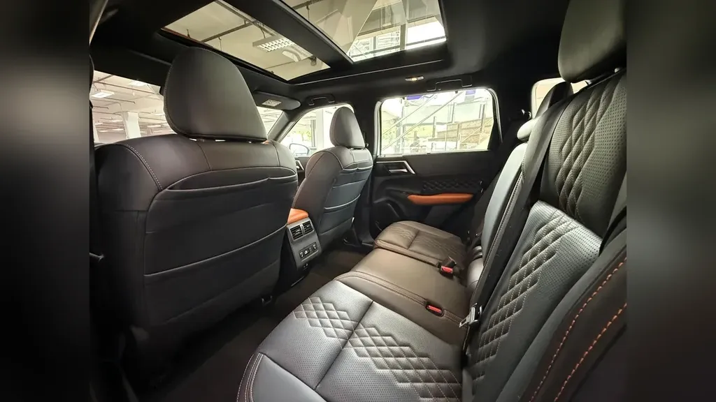 Mitsubishi Outlander - Imagem 14