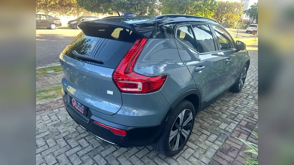 Volvo XC40 Recharge - Imagem 12