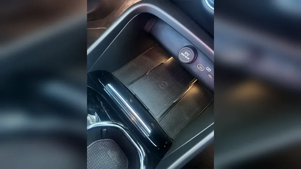 Volvo XC40 Recharge - Imagem 16