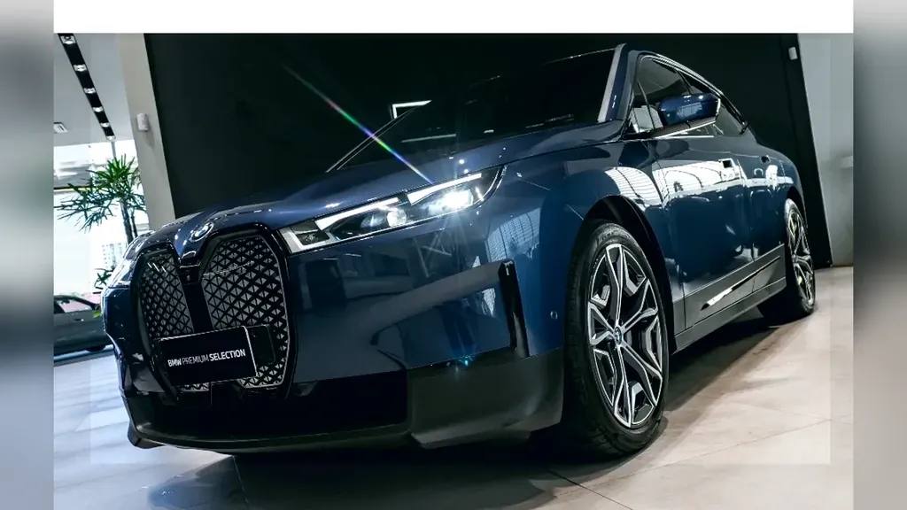 BMW Ix - Imagem 3