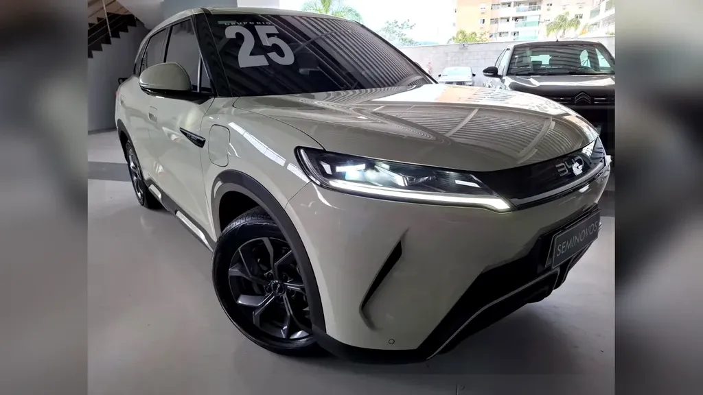 Foto de um byd yuan pro