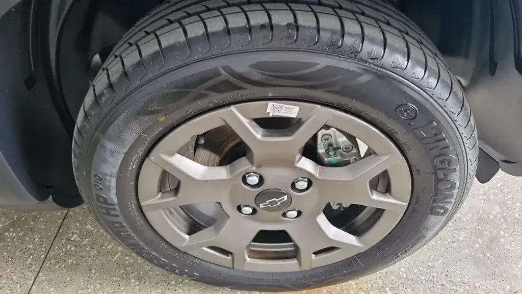 Chevrolet Spark Euv - Imagem 18