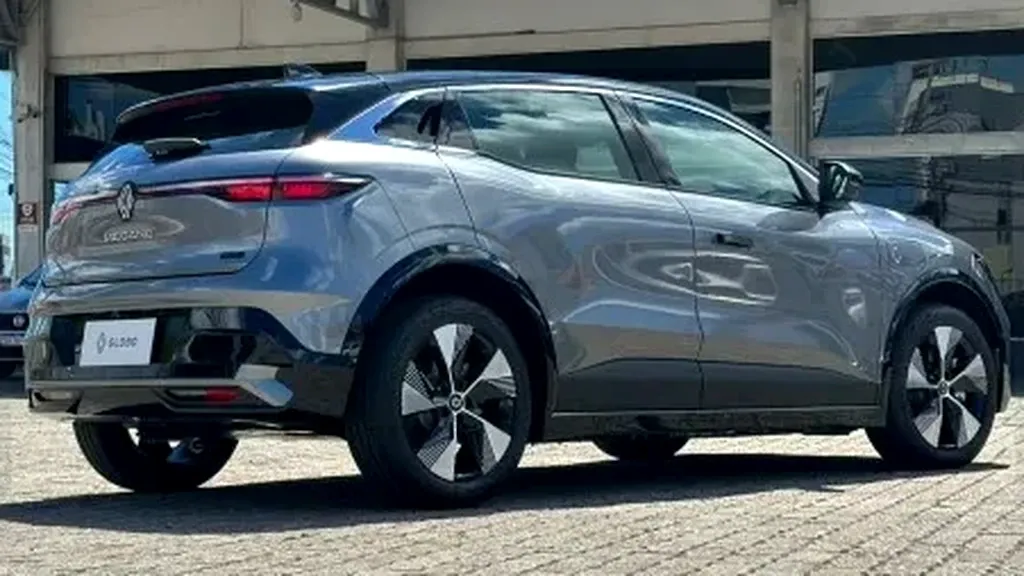 Renault Megane E-tech Electric - Imagem 4