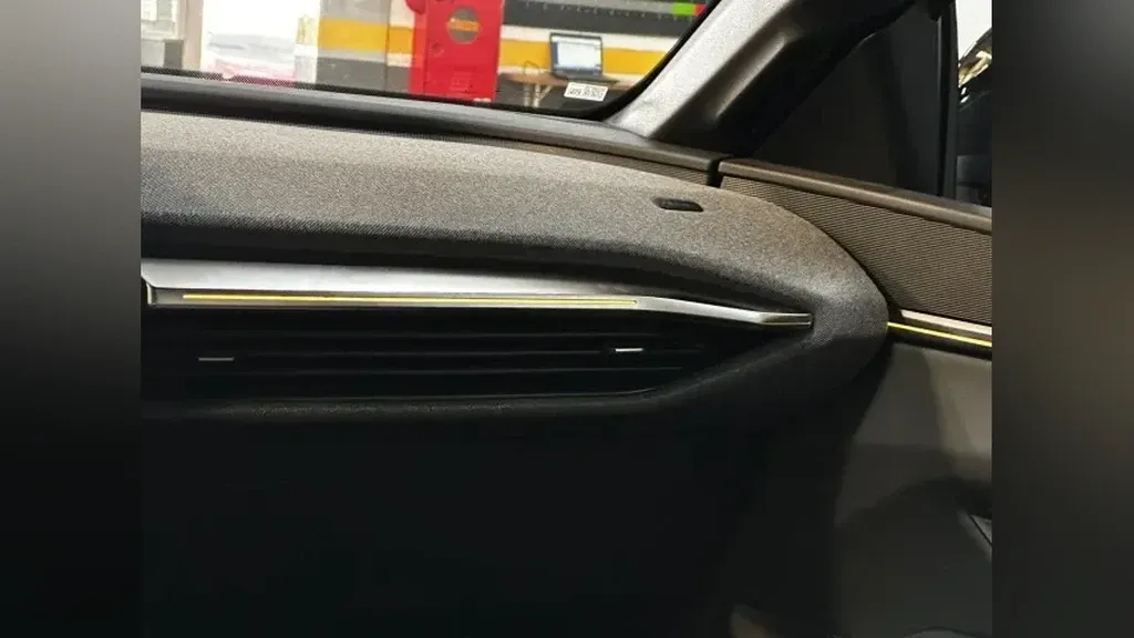 Renault Megane E-tech Electric - Imagem 17