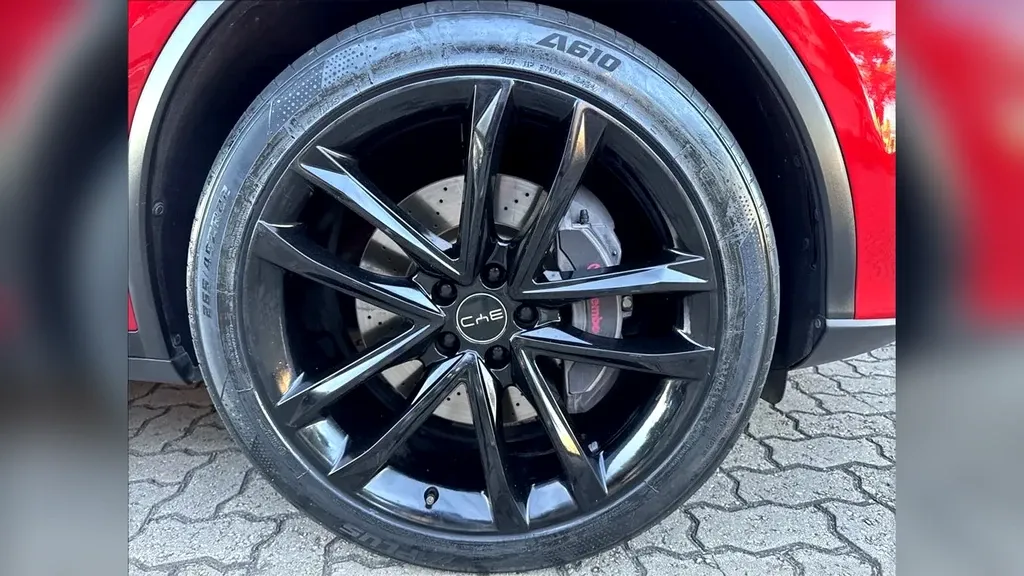 BYD Tang - Imagem 16