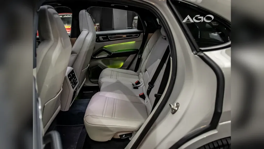 Porsche Cayenne E-hybrid - Imagem 12