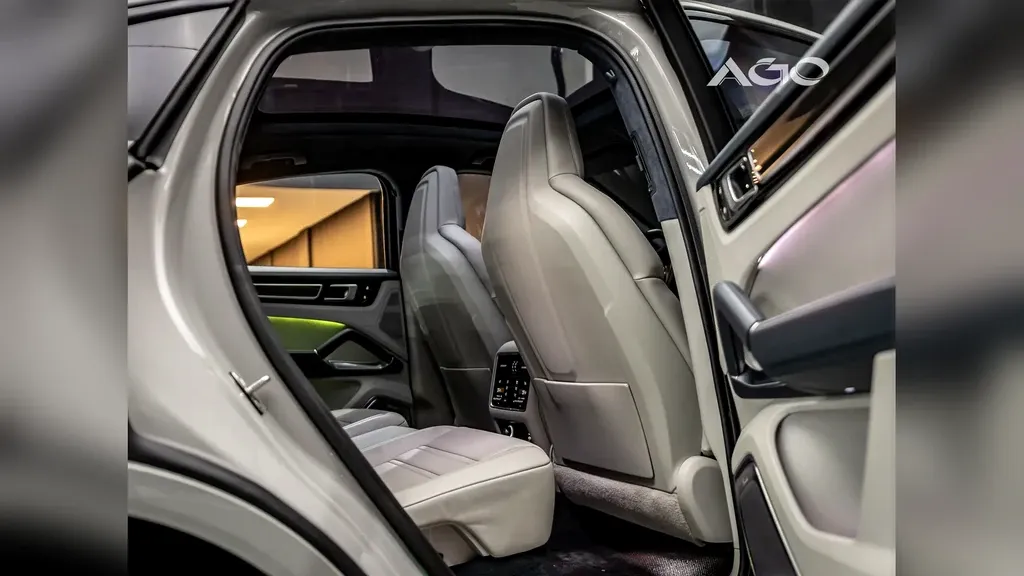 Porsche Cayenne E-hybrid - Imagem 14