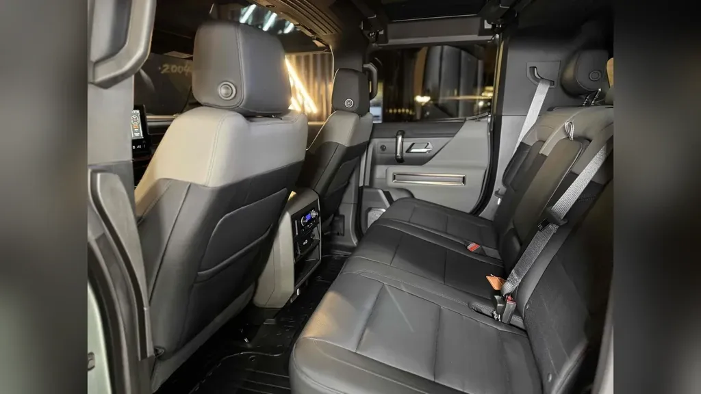 GMC Hummer EV SUV - Imagem 17