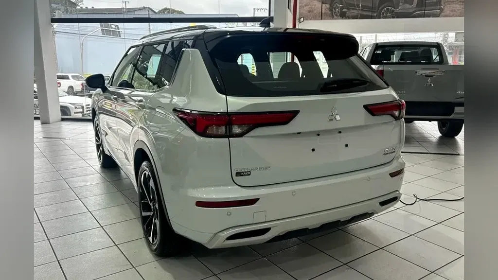 Mitsubishi Outlander - Imagem 2