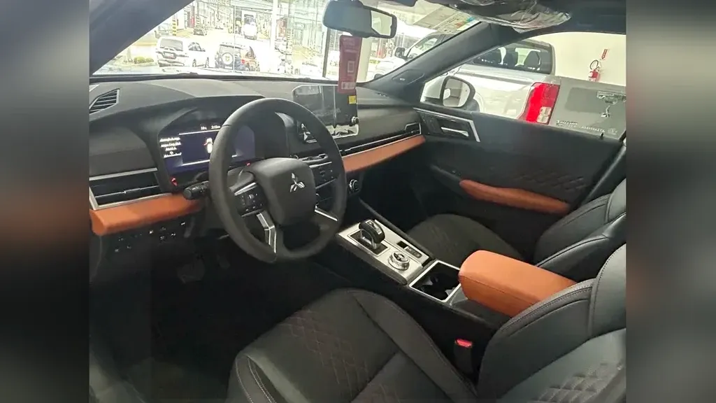 Mitsubishi Outlander - Imagem 9