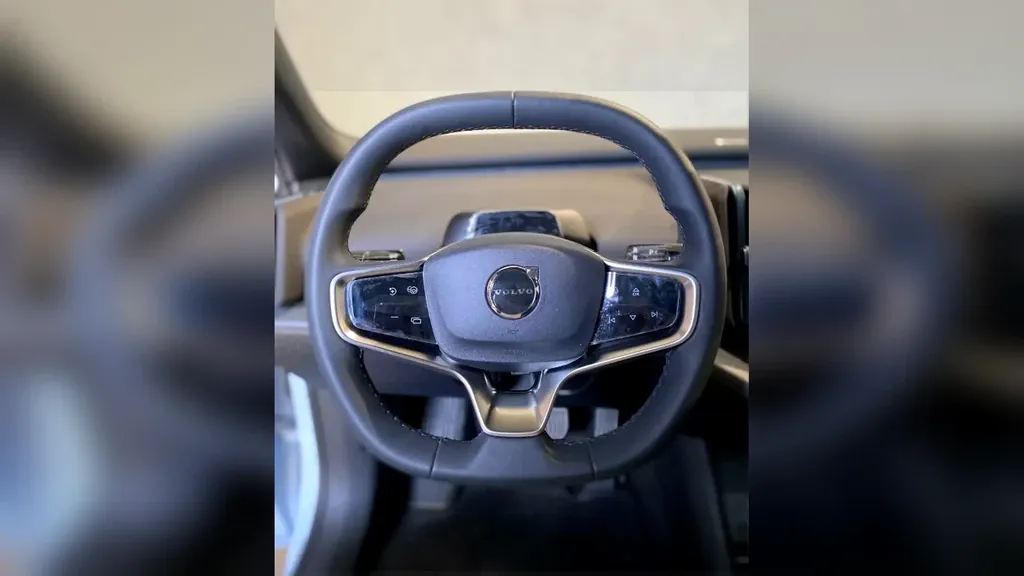 Volvo EX30 - Imagem 8