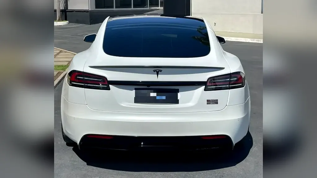 Tesla Model S - Imagem 3