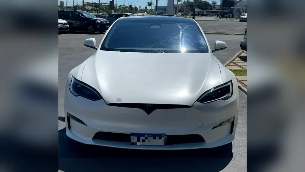 Tesla Model S - Imagem 7