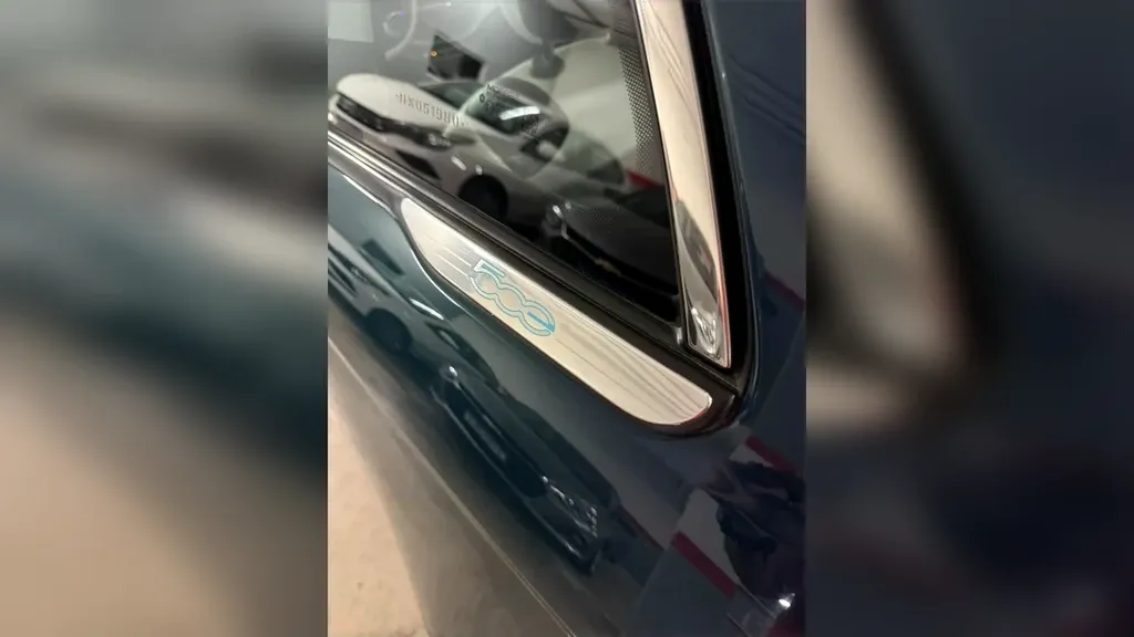 Fiat 500e - Imagem 13