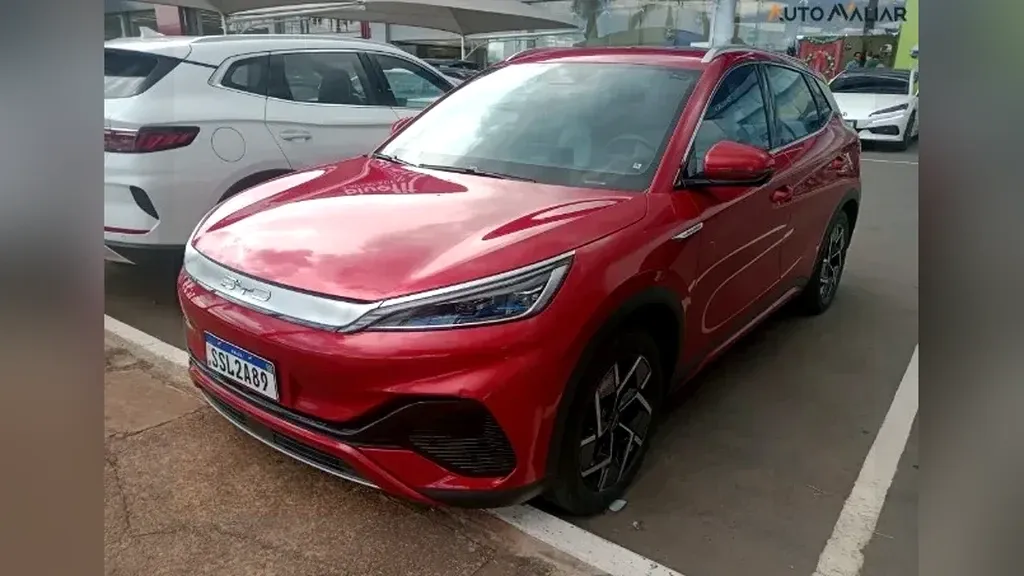 Foto de um byd yuan plus