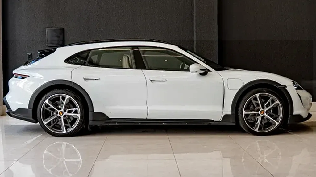 Porsche Taycan - Imagem 4