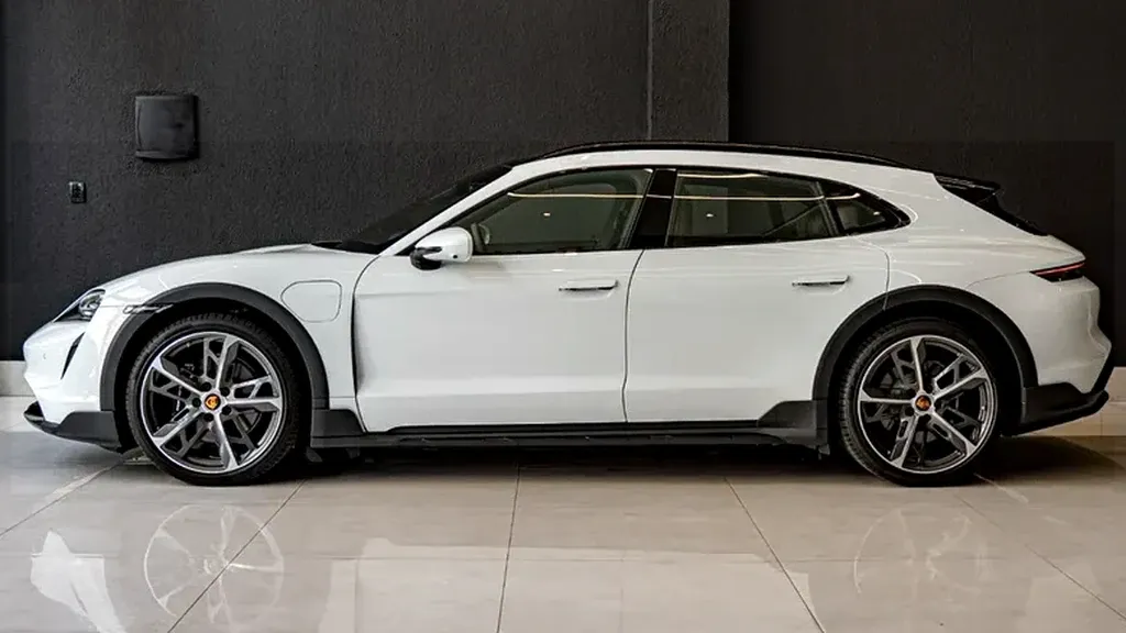 Porsche Taycan - Imagem 5