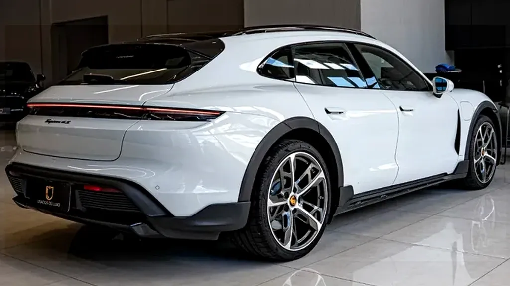 Porsche Taycan - Imagem 6