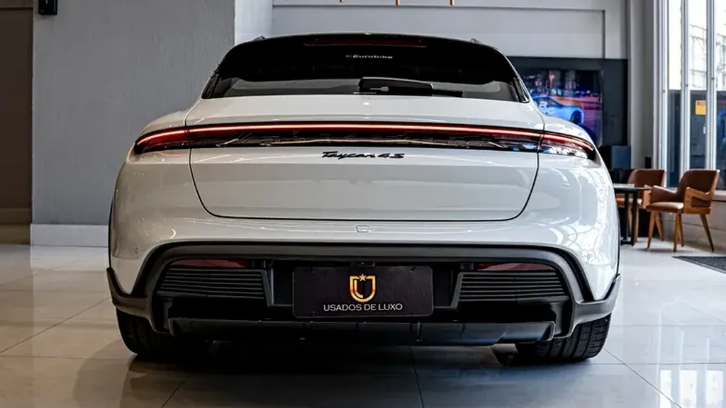 Porsche Taycan - Imagem 7