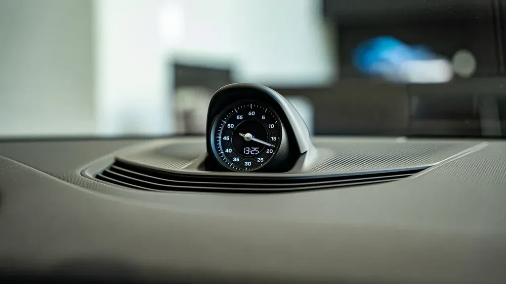 Porsche Taycan - Imagem 15