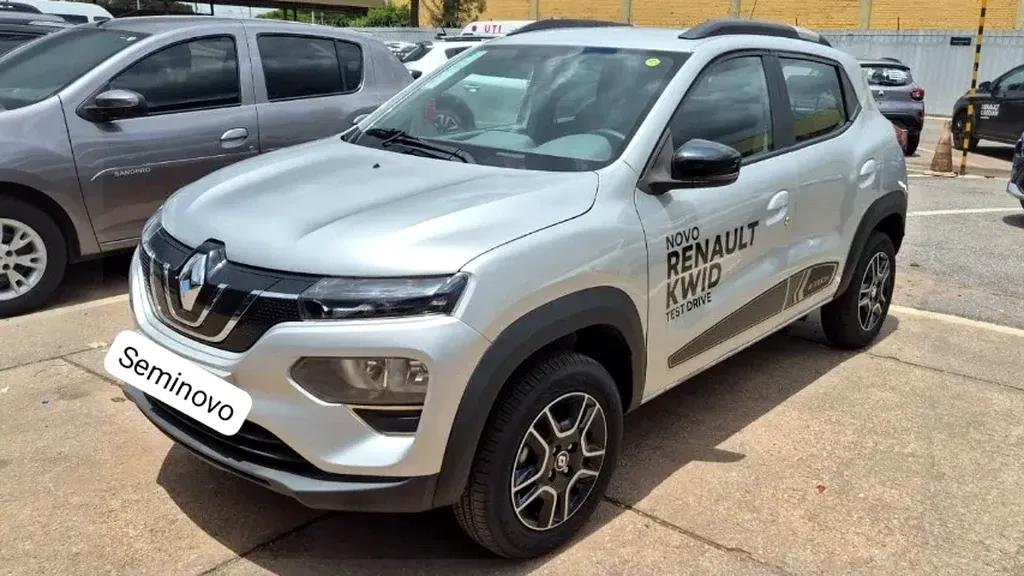 Foto de um renault kwid e-tech electric