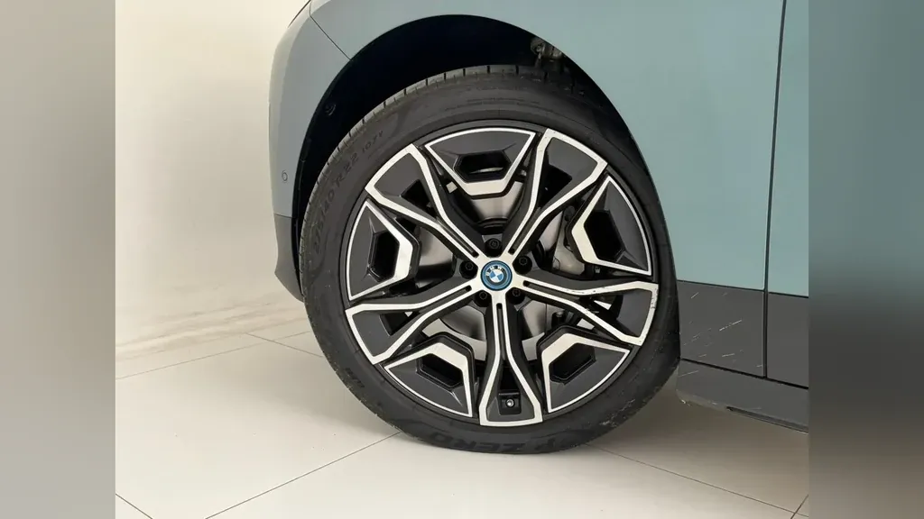 BMW Ix - Imagem 5