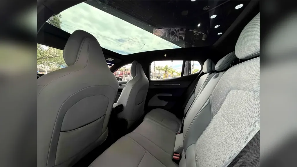 Volvo EX30 - Imagem 8