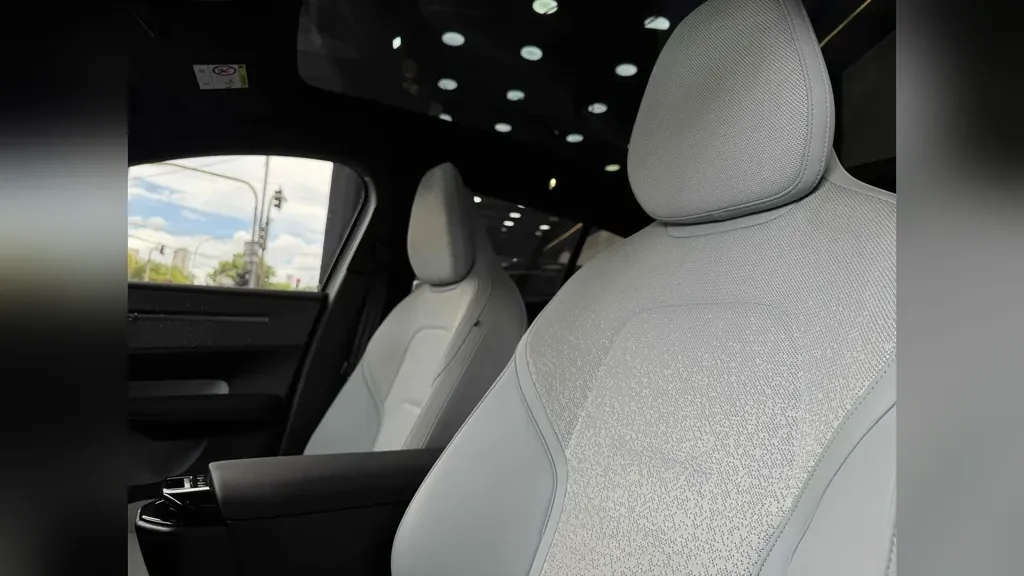 Volvo EX30 - Imagem 14