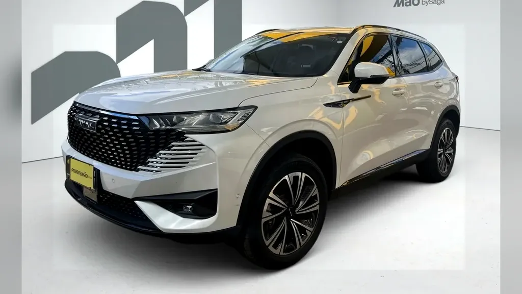 Foto de um gwm haval h6 plug-in hybrid