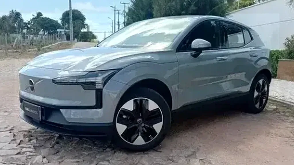 Volvo EX30 - Imagem 2