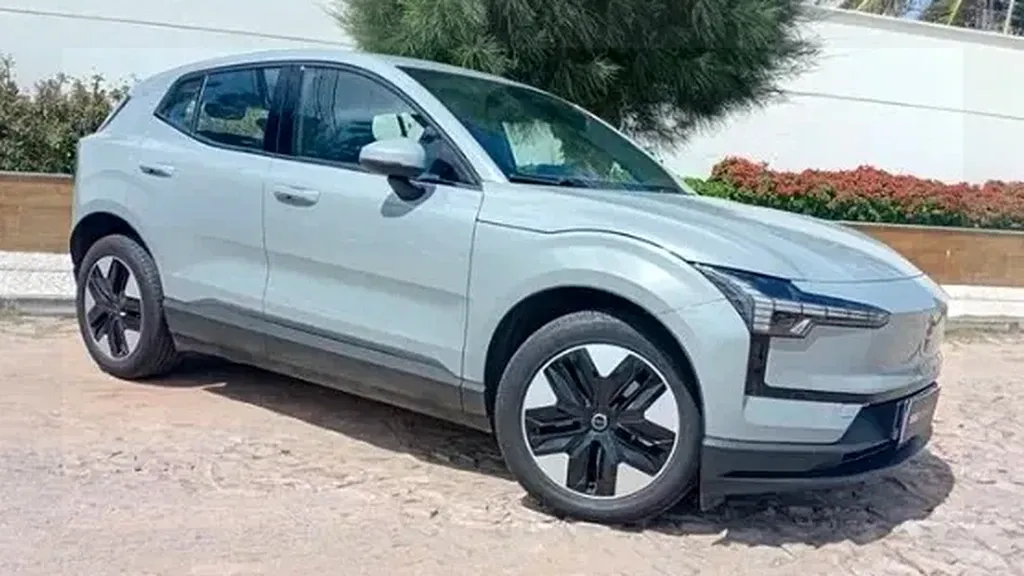 Foto de um volvo ex30