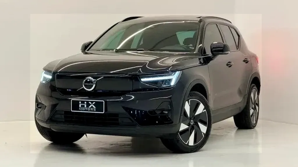 Foto de um volvo xc40 recharge