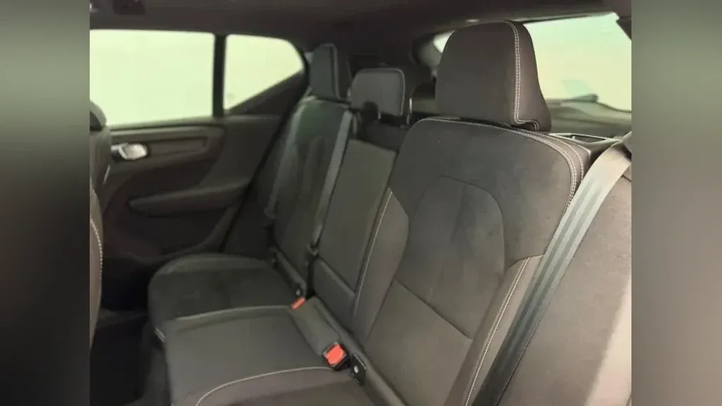 Volvo XC40 Recharge - Imagem 12