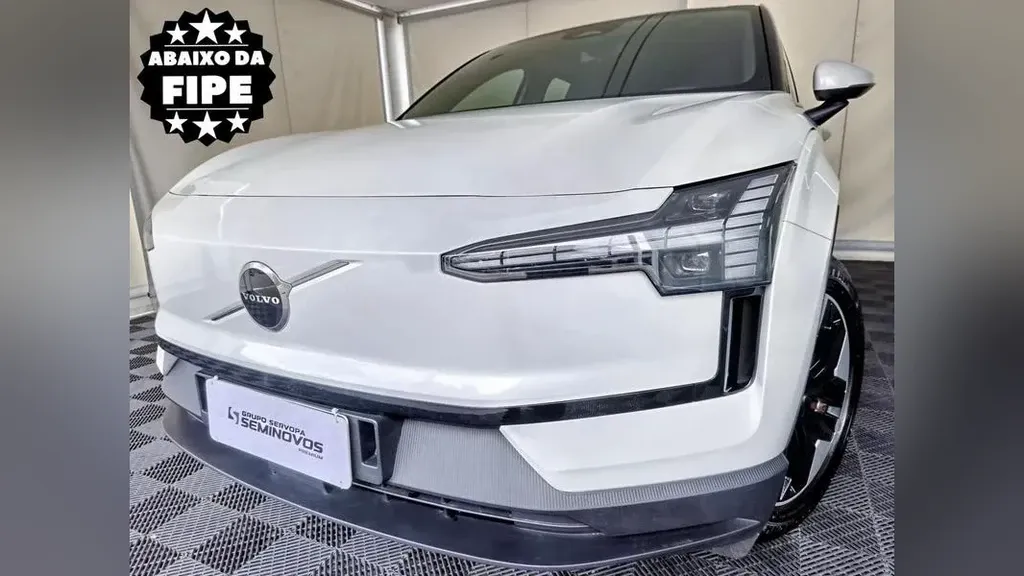 Foto de um volvo ex30