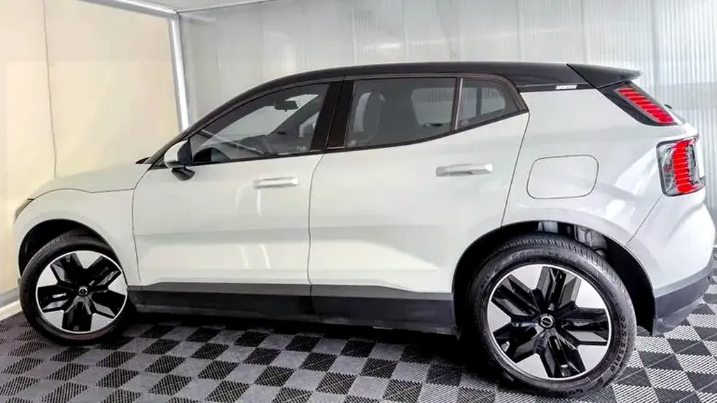 Volvo EX30 - Imagem 6