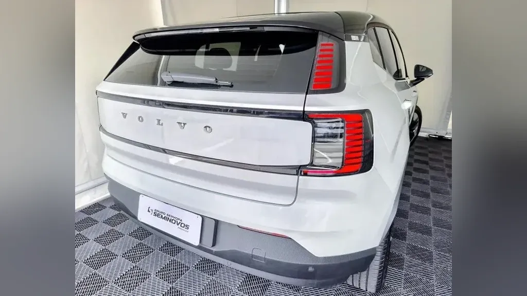 Volvo EX30 - Imagem 8