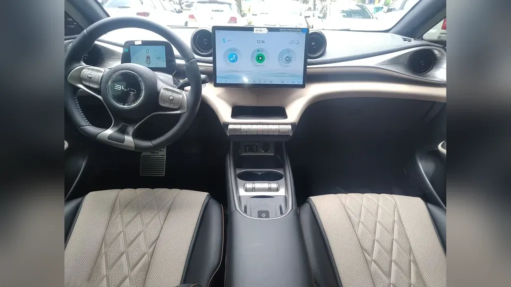 BYD Dolphin - Imagem 13