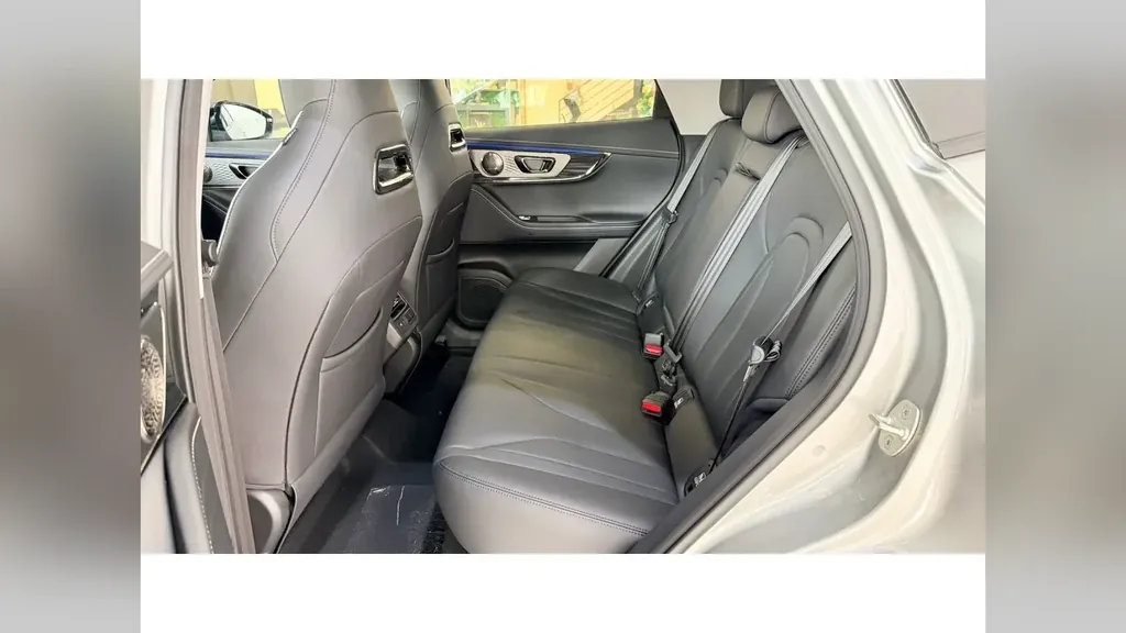 Omoda E5 - Imagem 10