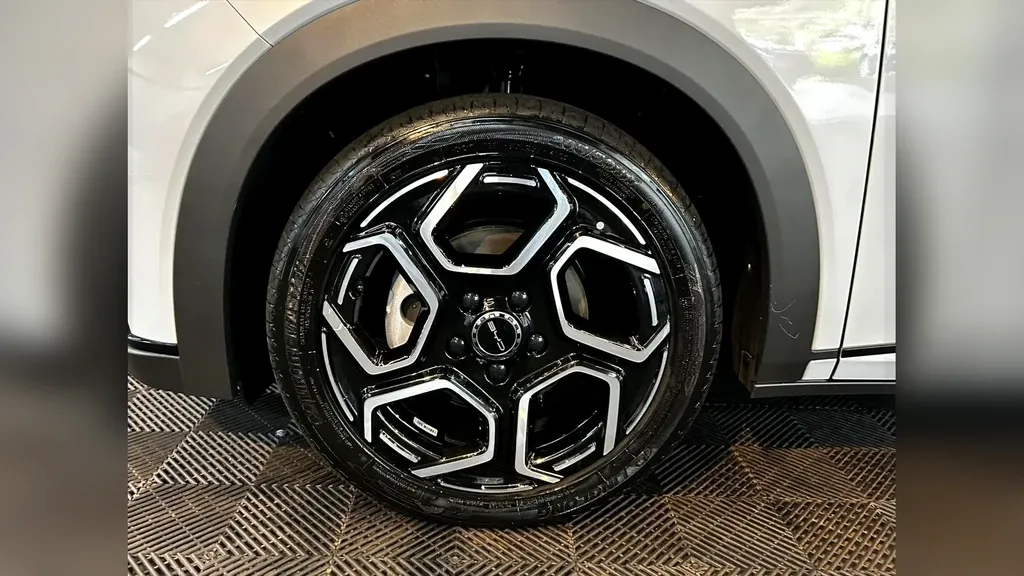 BYD Dolphin Plus - Imagem 15