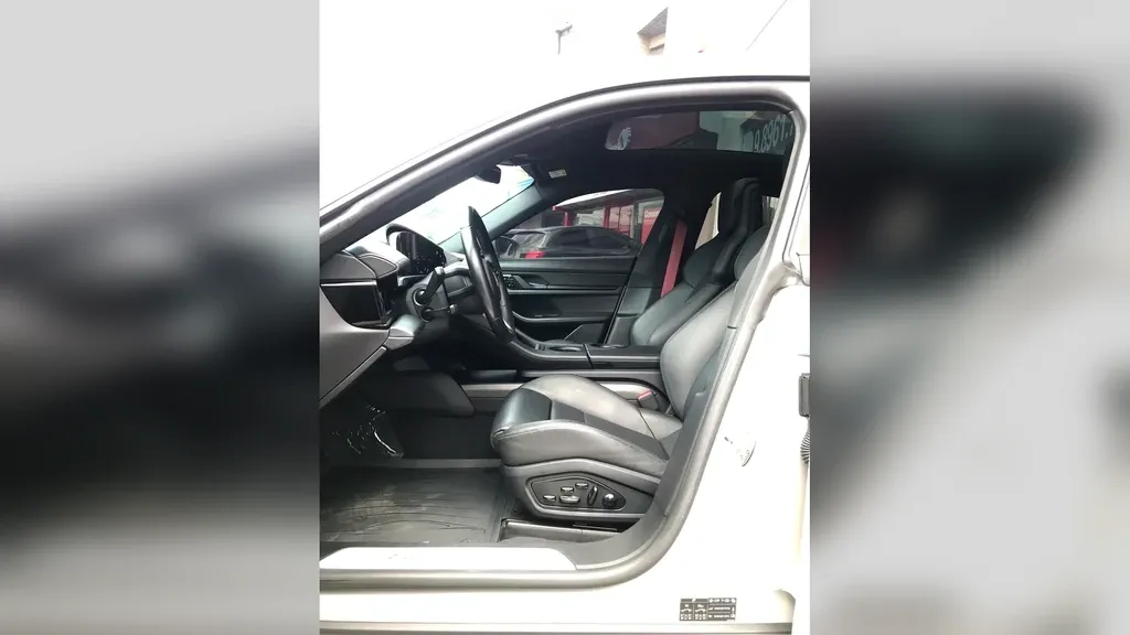 Porsche Taycan - Imagem 8