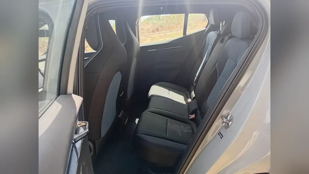 Volvo EX30 - Imagem 12