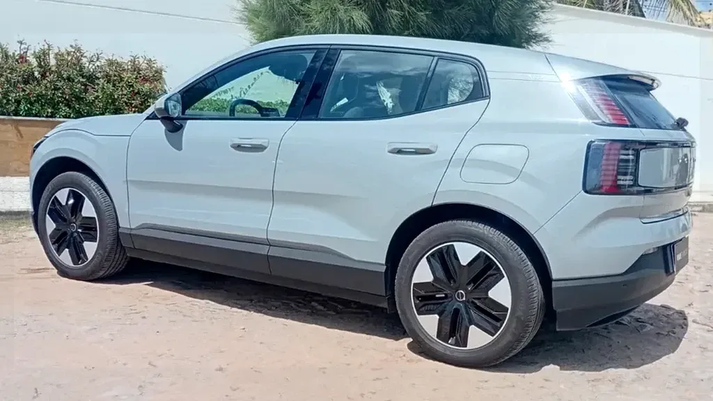 Volvo EX30 - Imagem 16