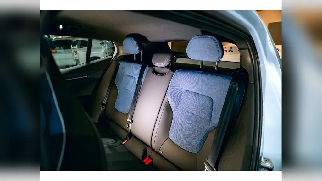 Volvo EX30 - Imagem 13